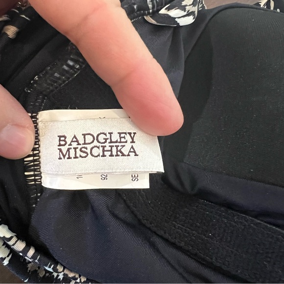 Badgley Mischka Black & Tan Ruched One Piece Swimsuit Women’s Size 8 - Picture 3 of 5